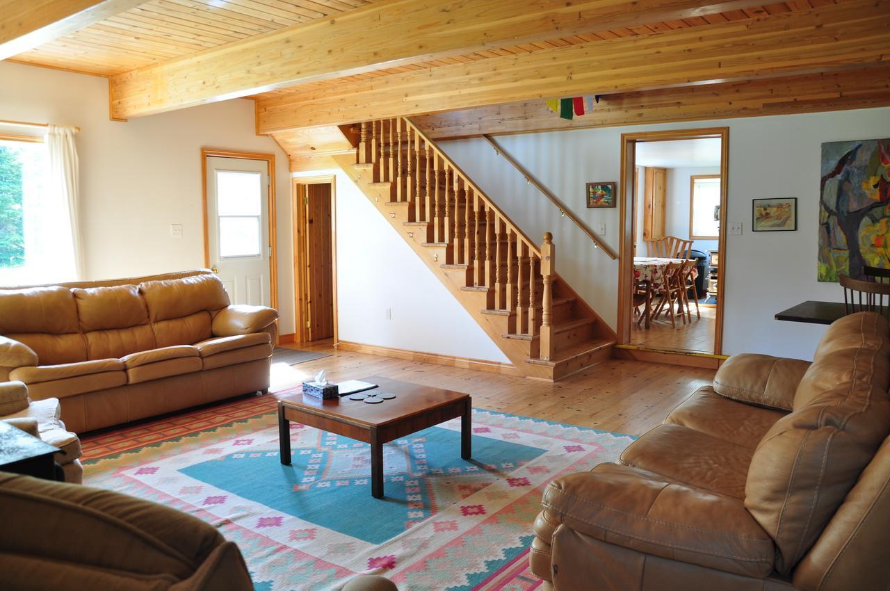Breton Cove Farmhouse Hostal Indian Brook Exterior foto