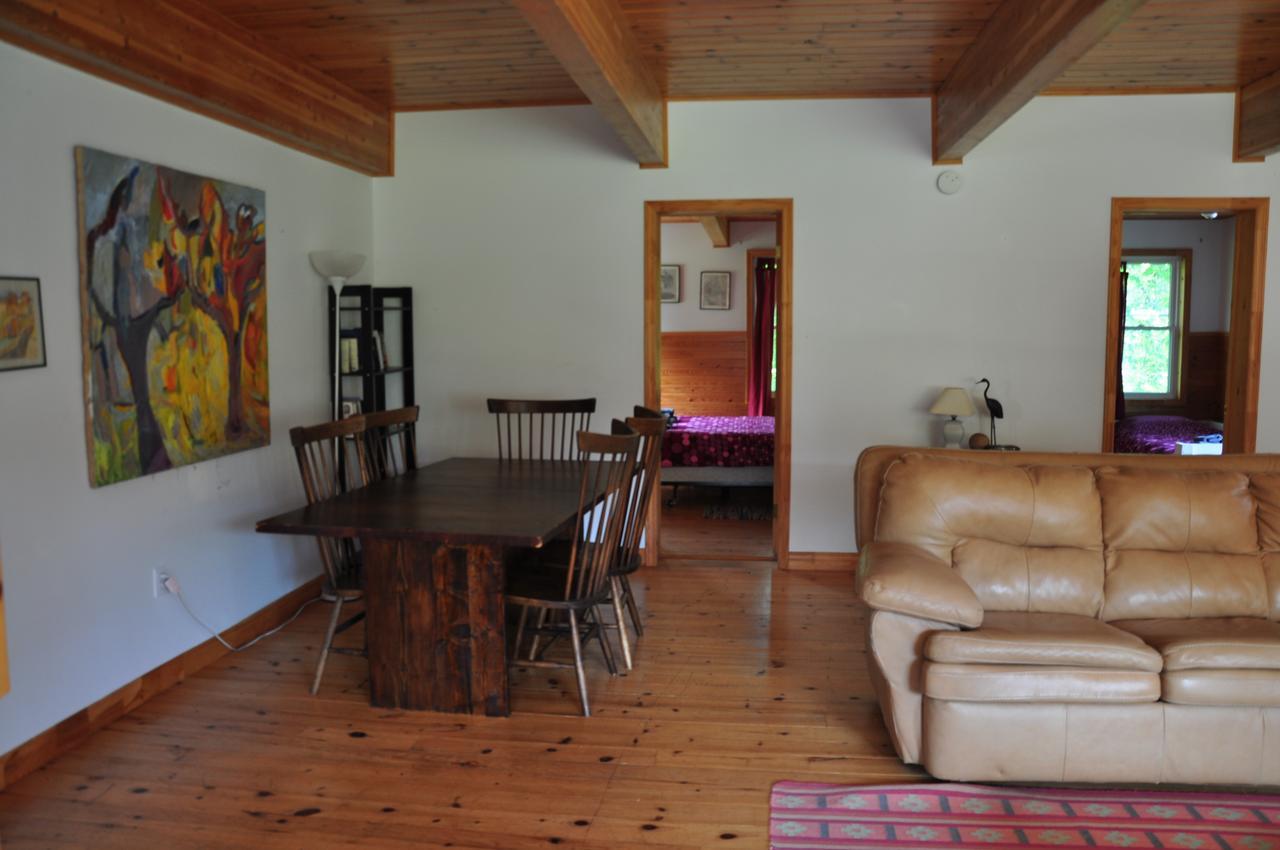 Breton Cove Farmhouse Hostal Indian Brook Exterior foto