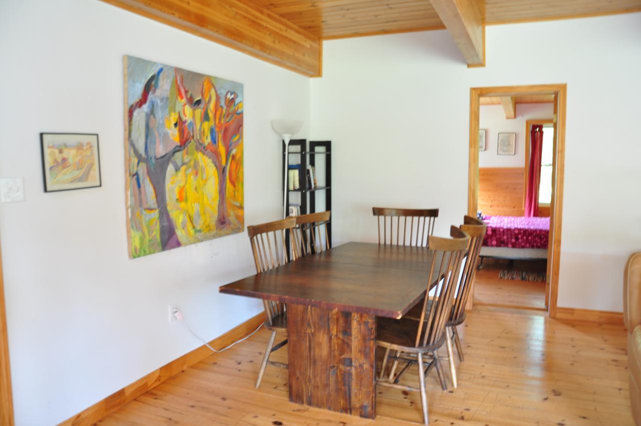 Breton Cove Farmhouse Hostal Indian Brook Exterior foto