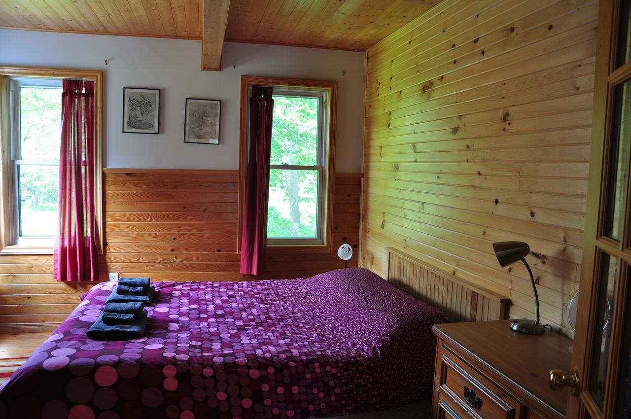 Breton Cove Farmhouse Hostal Indian Brook Exterior foto
