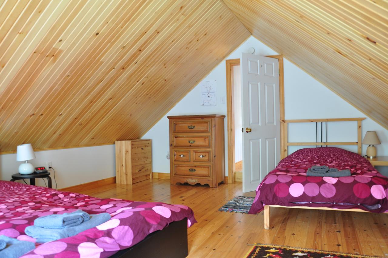 Breton Cove Farmhouse Hostal Indian Brook Exterior foto